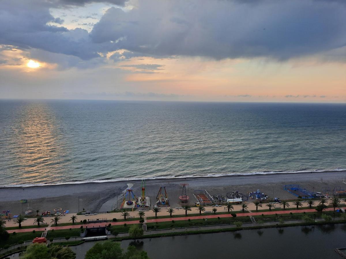 The Best Beach Aparthotel Orbi City Батумі Екстер'єр фото